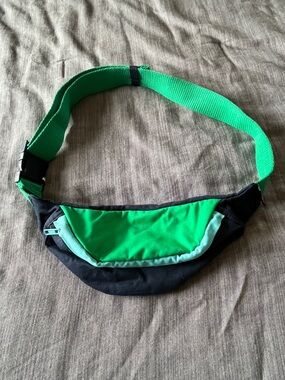 J crew block color hip bag